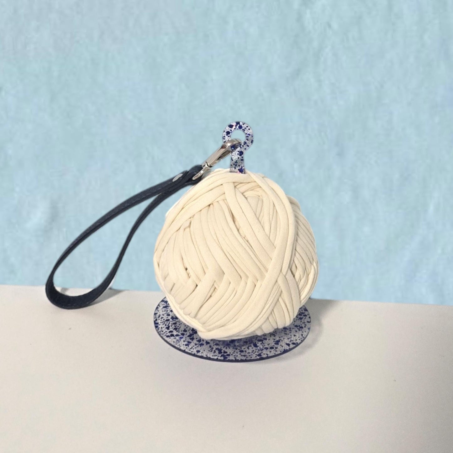 Portable Yarn Holder Wrist
