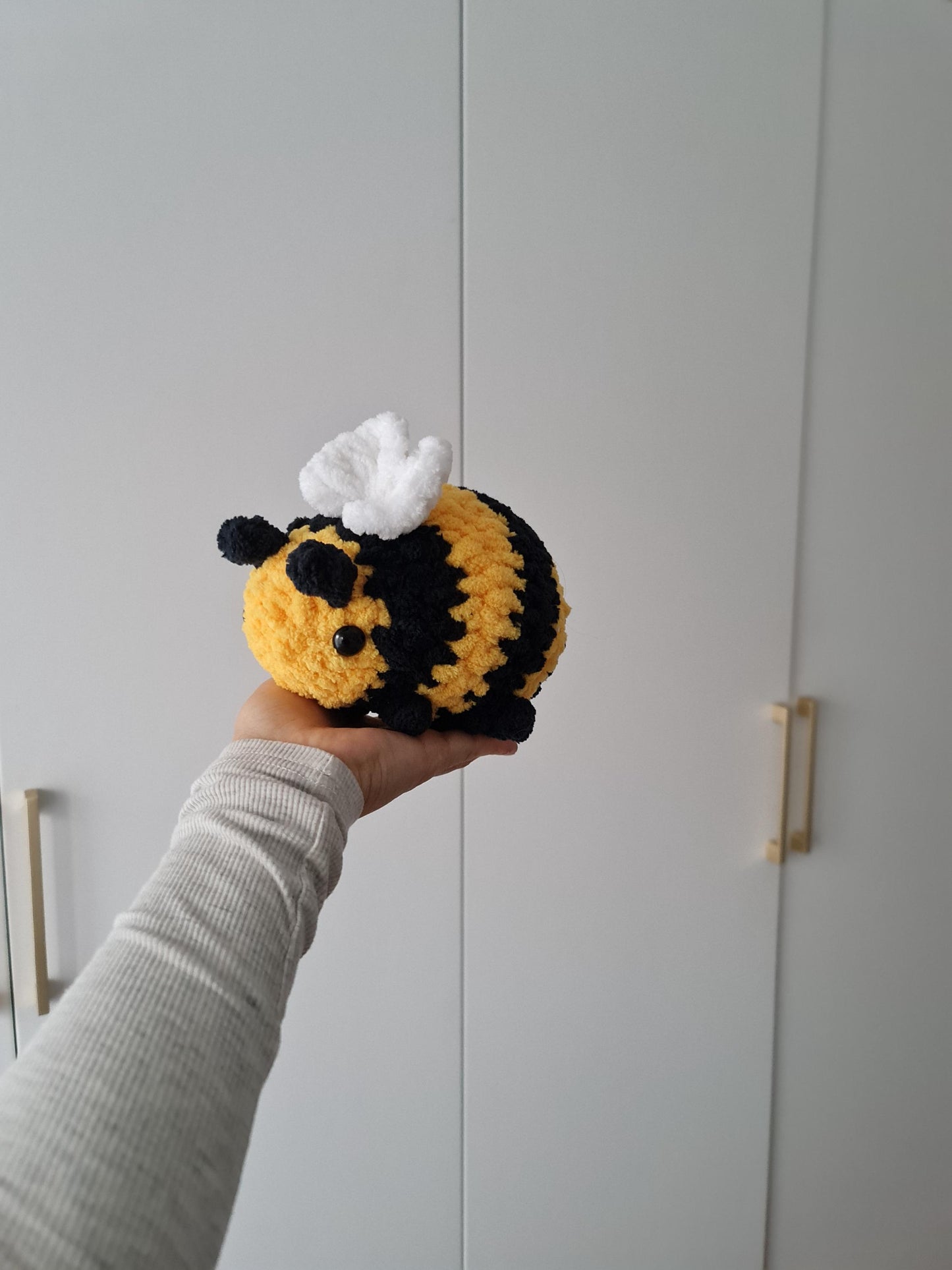 Fluffy Bumble Bee Plushie